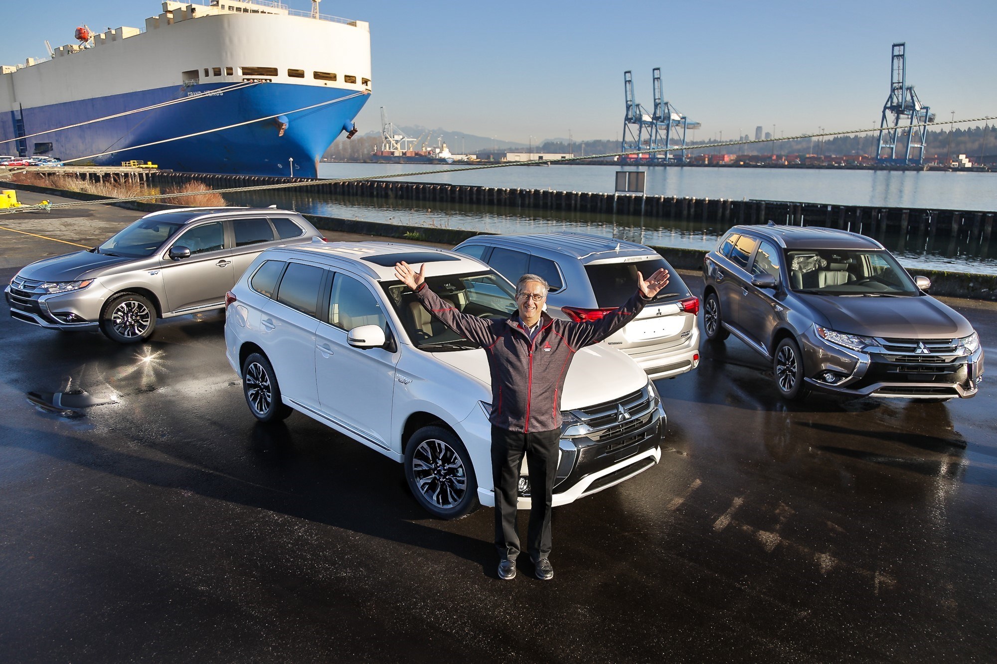 the-world-s-best-selling-plug-in-hybrid-suv-arrives-in-canada