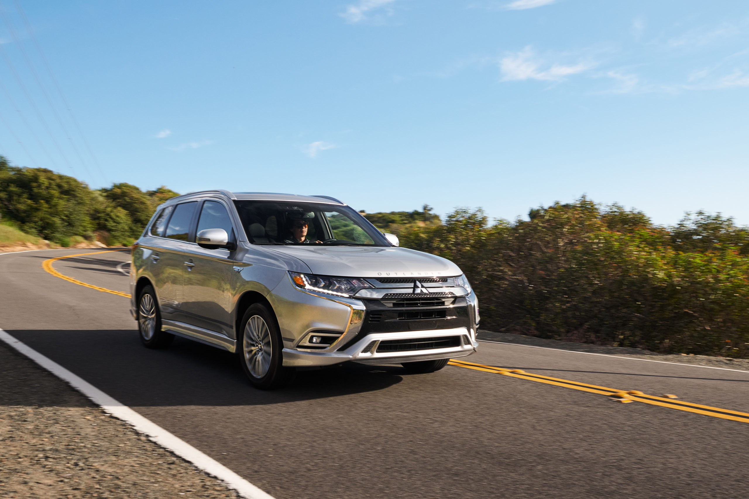 Новый mitsubishi outlander. Митсубиси оутландер2021. Мицубиси Аутлендер 2021. Mitsubishi Outlander PHEV. Митсубиши Аутлендер 2021.