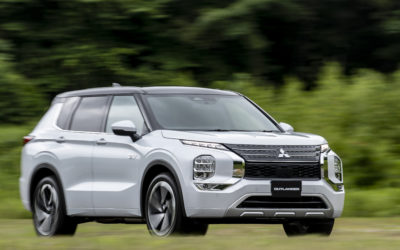 2023 Mitsubishi Outlander In Action